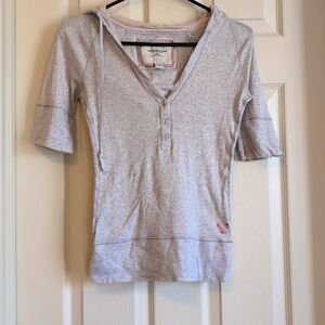 American Eagle Light Gray Hooded Short Sleeve Henley T-Shirt Juniors M
